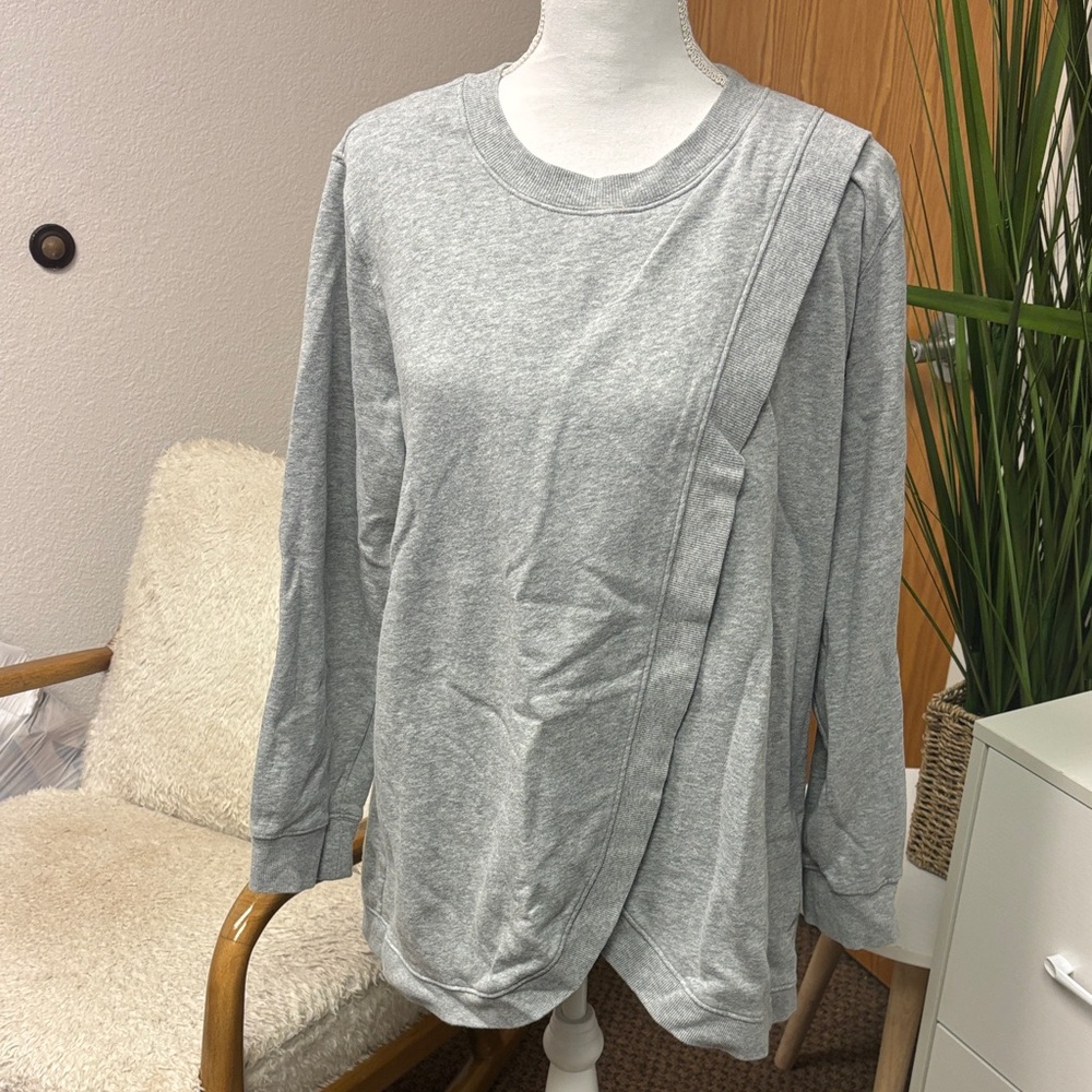 Old Navy Heather Gray Maternity Top